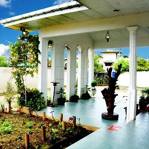 The West Gate Bungalow Nuwara Eliya